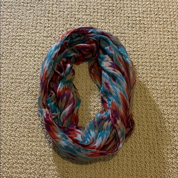 Patterned Infinity Scarf - Picture 1 of 4